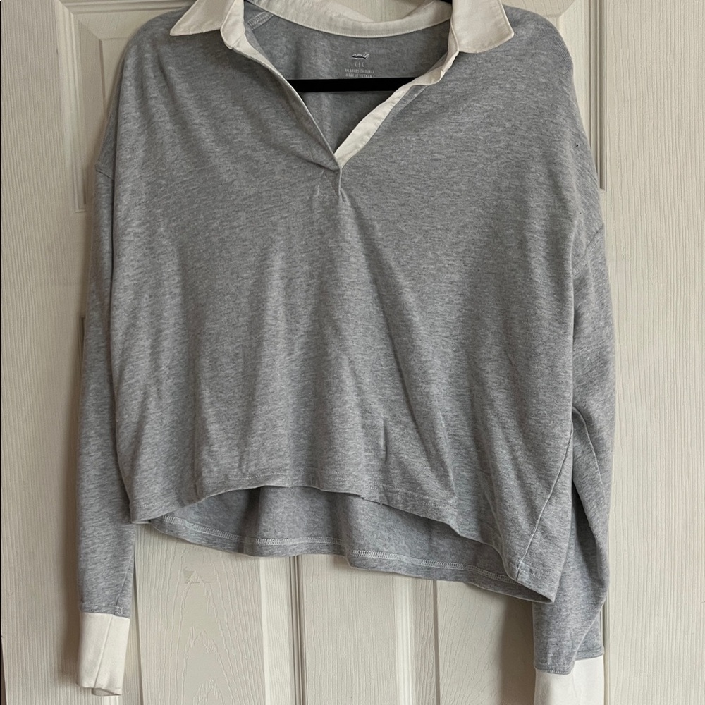 Aerie Gray and White Collared Sweatshirt Size Large